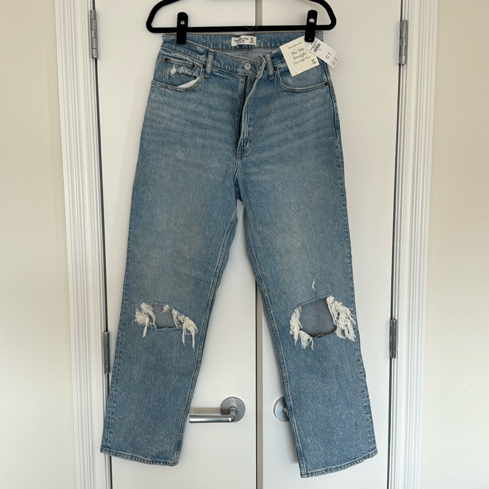 Abercrombie and Fitch, the 90s Street ultra high-rise size 30